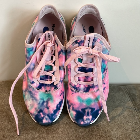 Reebok DMX, Moving Air with padded insoles .Soft and flexible material . - Picture 3 of 5